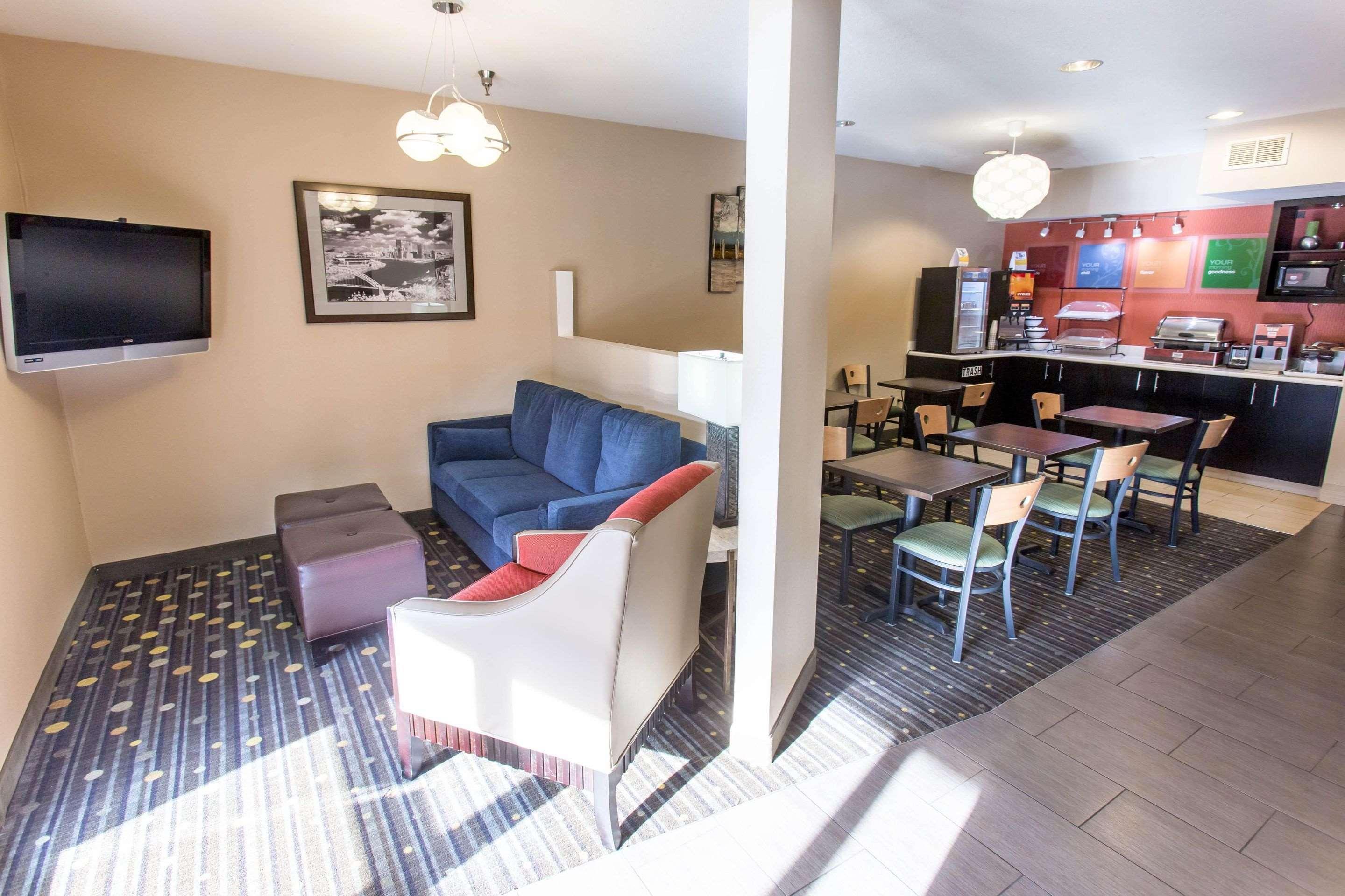 Comfort Inn Pittsburgh Exterior photo