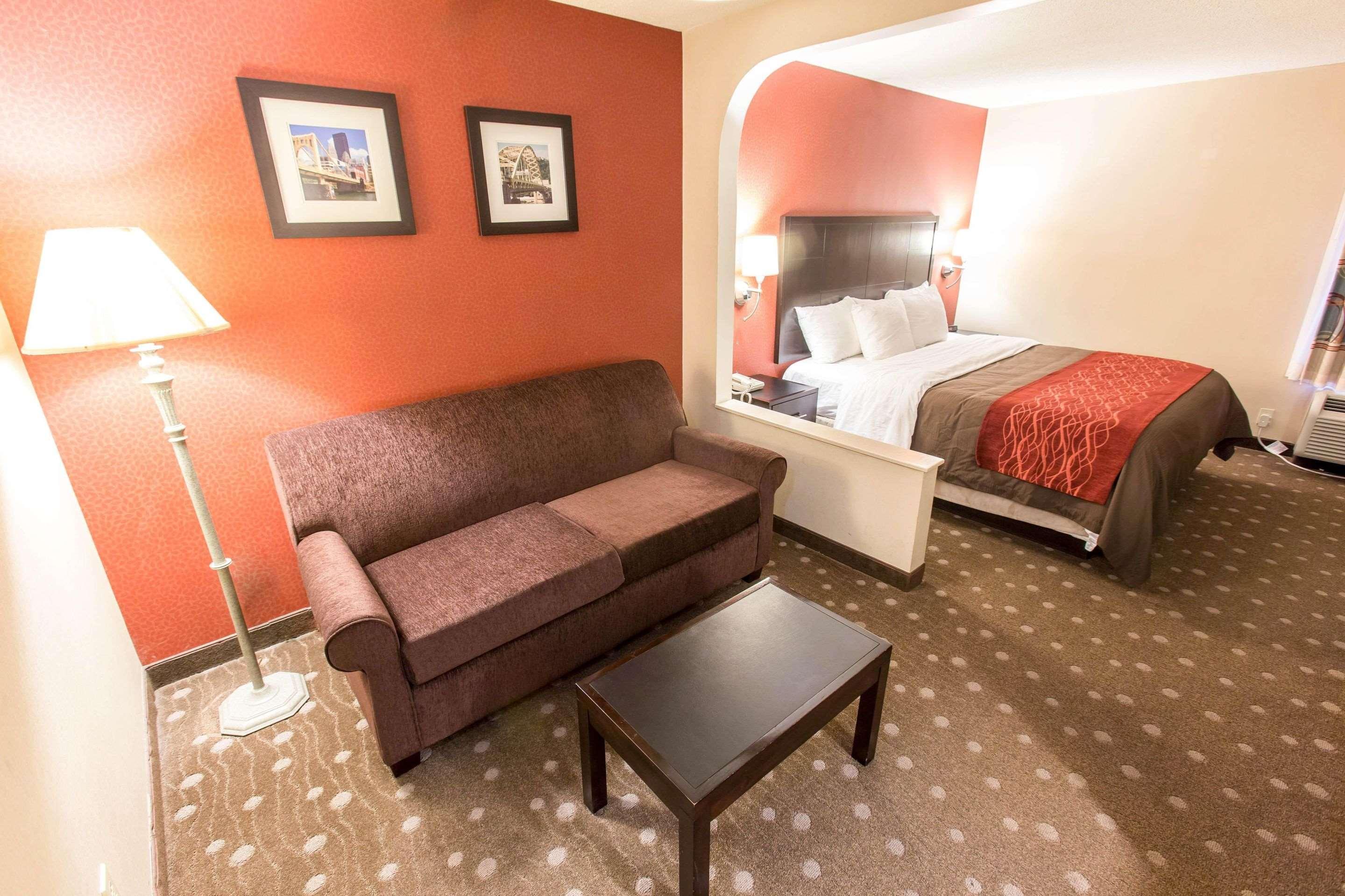 Comfort Inn Pittsburgh Exterior photo