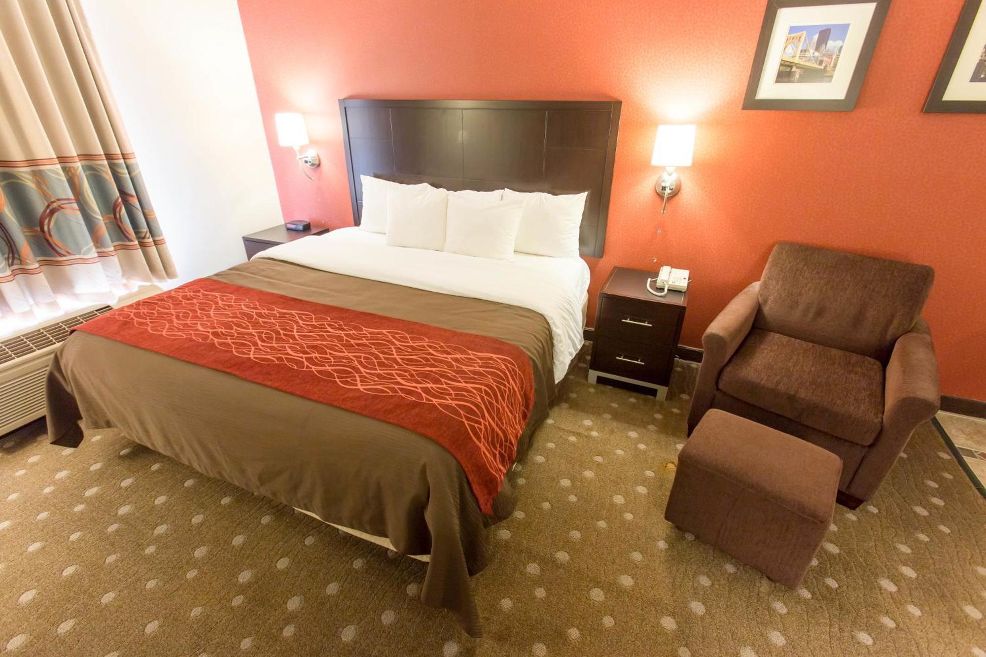 Comfort Inn Pittsburgh Room photo